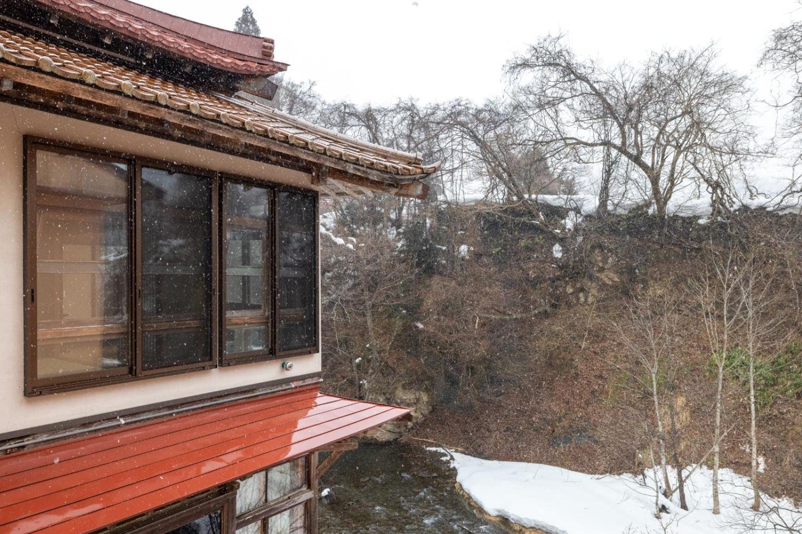 鉛温泉 藤三旅館 花巻市 エクステリア 写真
